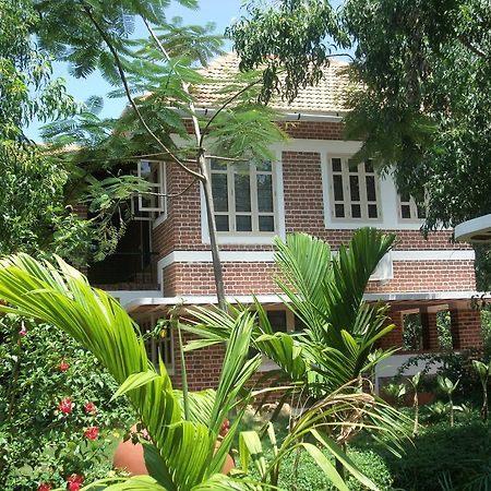 Inn Pondiville Forest Retreat Pondicherry Exterior foto