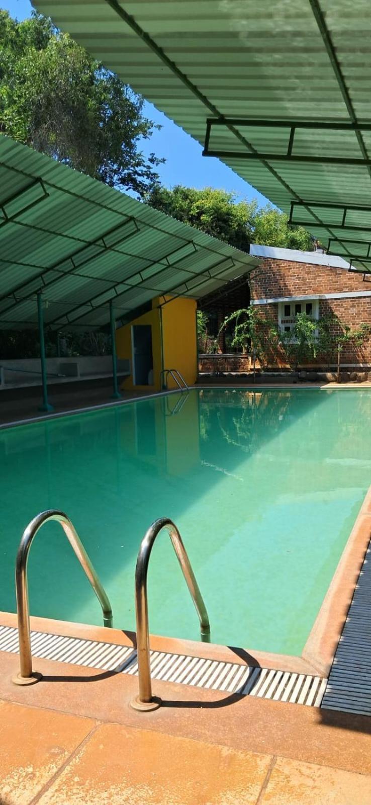 Inn Pondiville Forest Retreat Pondicherry Exterior foto